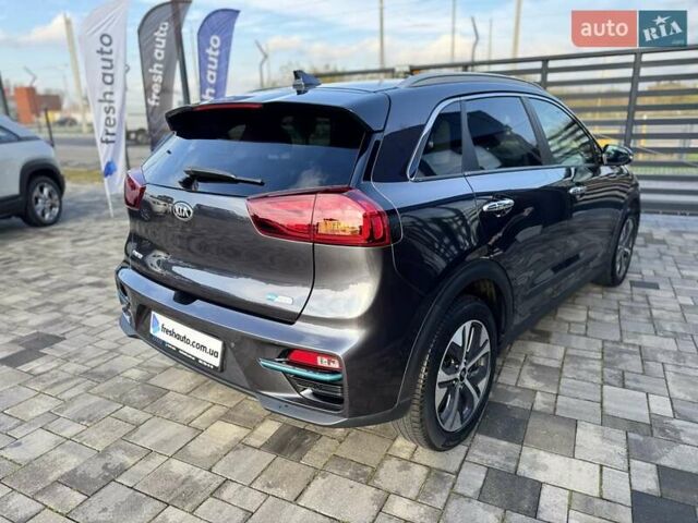Серый Киа Niro, объемом двигателя 0 л и пробегом 142 тыс. км за 18900 $, фото 11 на Automoto.ua