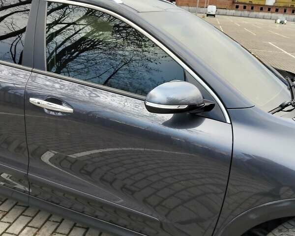 Серый Киа Niro, объемом двигателя 0 л и пробегом 85 тыс. км за 18750 $, фото 3 на Automoto.ua