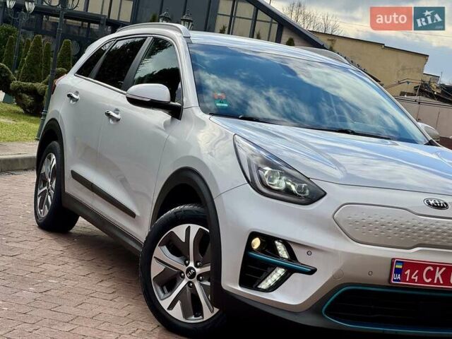 Сірий Кіа Niro, об'ємом двигуна 0 л та пробігом 118 тис. км за 19300 $, фото 44 на Automoto.ua