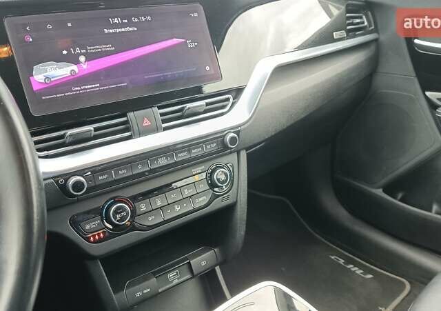 Серый Киа Niro, объемом двигателя 0 л и пробегом 82 тыс. км за 19500 $, фото 32 на Automoto.ua