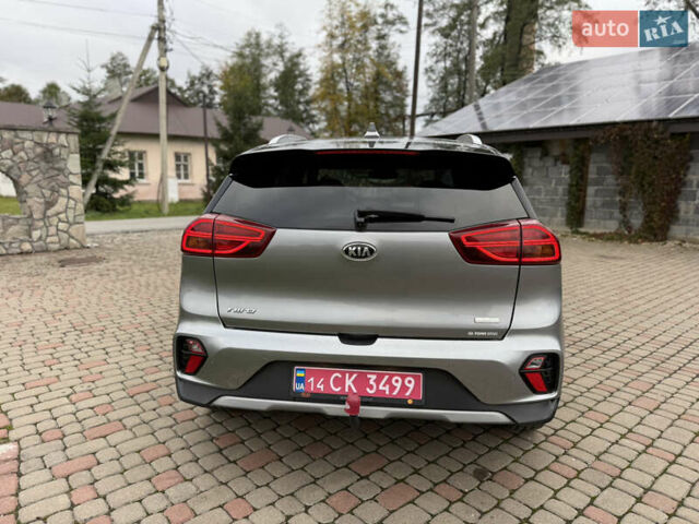Киа Niro 2020 в Калуше на Automoto.ua Серый Киа Niro, объемом двигателя 1.58 л и пробегом 102 тыс. км за 19600 $, фото 16 на Automoto.ua