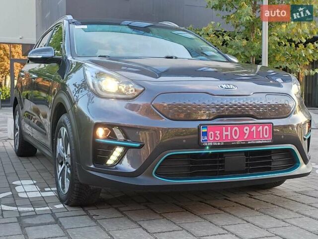 Киа Niro 2020 в Ровно на Automoto.ua Серый Киа Niro, объемом двигателя 0 л и пробегом 125 тыс. км за 19850 $, фото 37 на Automoto.ua