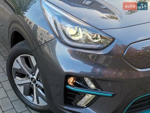 Киа Niro 2020 в Ровно на Automoto.ua Серый Киа Niro, объемом двигателя 0 л и пробегом 125 тыс. км за 19850 $, фото 39 на Automoto.ua