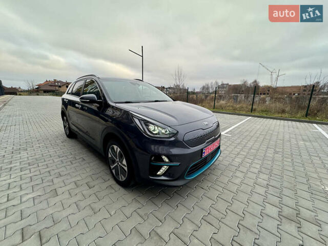 Серый Киа Niro, объемом двигателя 0 л и пробегом 109 тыс. км за 20500 $, фото 4 на Automoto.ua