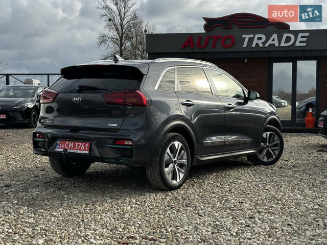 Серый Киа Niro, объемом двигателя 0 л и пробегом 110 тыс. км за 21200 $, фото 10 на Automoto.ua