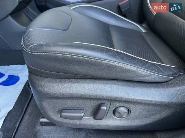 Серый Киа Niro, объемом двигателя 0 л и пробегом 125 тыс. км за 19250 $, фото 53 на Automoto.ua