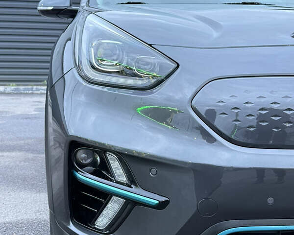 Серый Киа Niro, объемом двигателя 0 л и пробегом 165 тыс. км за 18000 $, фото 19 на Automoto.ua