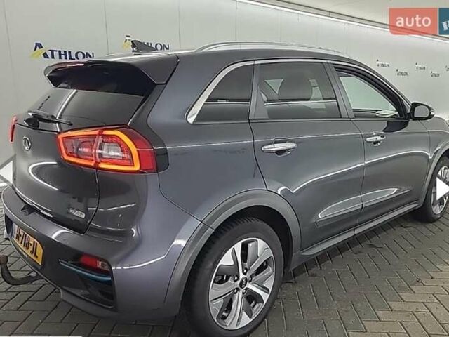 Серый Киа Niro, объемом двигателя 0 л и пробегом 125 тыс. км за 19250 $, фото 64 на Automoto.ua