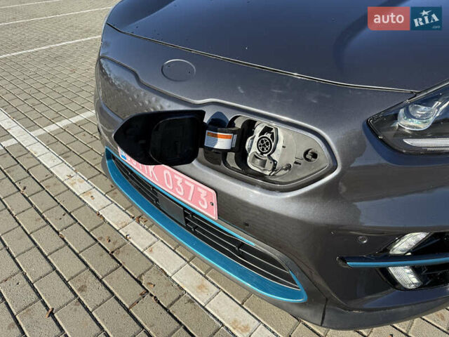Сірий Кіа Niro, об'ємом двигуна 0 л та пробігом 87 тис. км за 18500 $, фото 16 на Automoto.ua