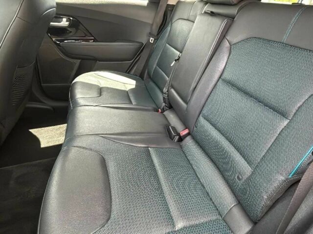 Сірий Кіа Niro, об'ємом двигуна 0 л та пробігом 32 тис. км за 12500 $, фото 10 на Automoto.ua