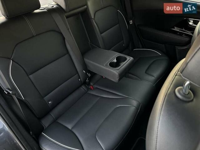 Серый Киа Niro, объемом двигателя 0 л и пробегом 74 тыс. км за 18200 $, фото 39 на Automoto.ua