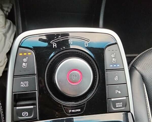 Серый Киа Niro, объемом двигателя 0 л и пробегом 85 тыс. км за 18750 $, фото 27 на Automoto.ua