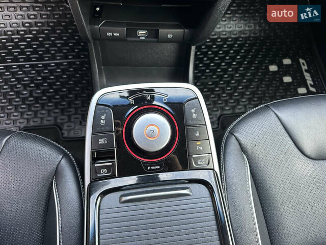 Киа Niro 2020 в Луцке на Automoto.ua Серый Киа Niro, объемом двигателя 0 л и пробегом 130 тыс. км за 19900 $, фото 24 на Automoto.ua