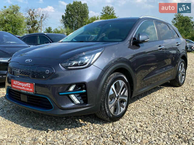 Сірий Кіа Niro, об'ємом двигуна 0 л та пробігом 116 тис. км за 21800 $, фото 18 на Automoto.ua