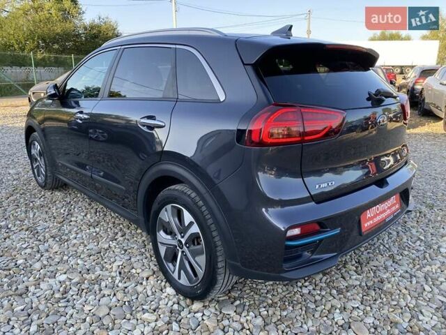 Сірий Кіа Niro, об'ємом двигуна 0 л та пробігом 88 тис. км за 22500 $, фото 13 на Automoto.ua