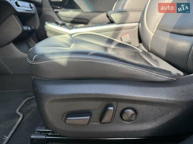 Серый Киа Niro, объемом двигателя 0 л и пробегом 124 тыс. км за 18950 $, фото 9 на Automoto.ua