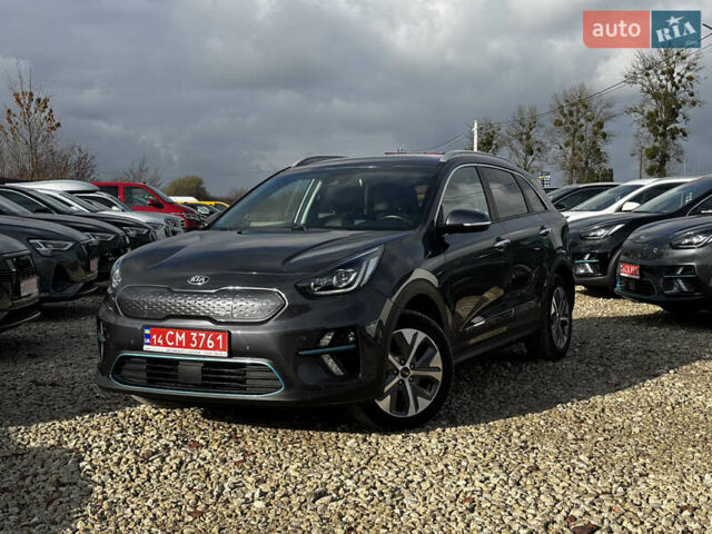 Серый Киа Niro, объемом двигателя 0 л и пробегом 110 тыс. км за 21200 $, фото 4 на Automoto.ua