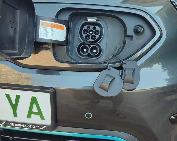 Серый Киа Niro, объемом двигателя 0 л и пробегом 49 тыс. км за 23000 $, фото 19 на Automoto.ua