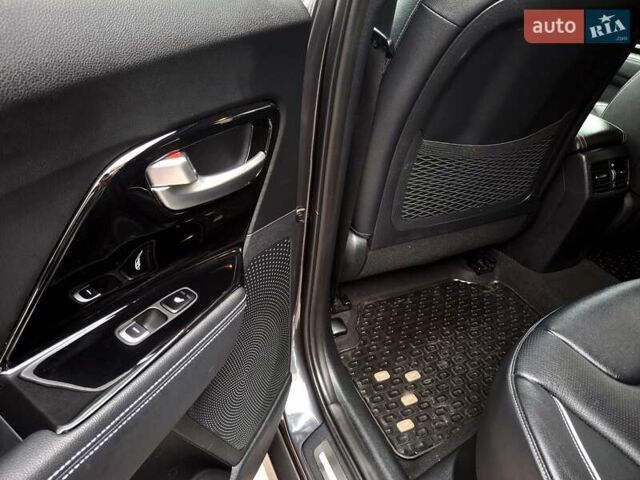 Серый Киа Niro, объемом двигателя 0 л и пробегом 115 тыс. км за 20300 $, фото 25 на Automoto.ua
