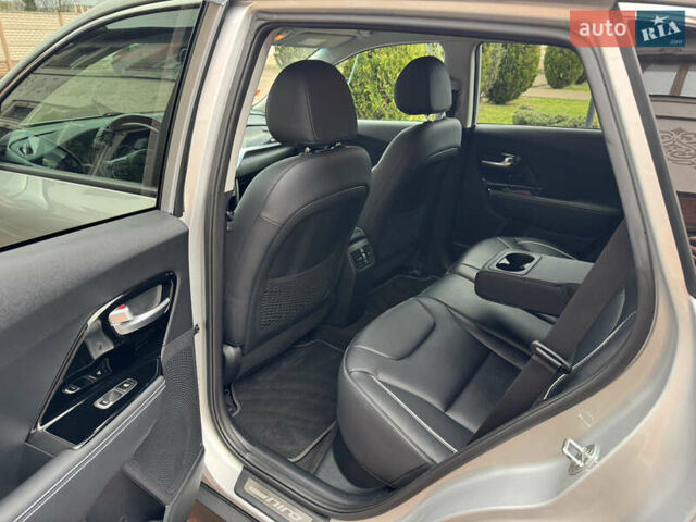 Серый Киа Niro, объемом двигателя 0 л и пробегом 118 тыс. км за 19350 $, фото 124 на Automoto.ua