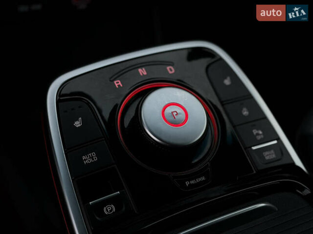 Серый Киа Niro, объемом двигателя 0 л и пробегом 164 тыс. км за 17550 $, фото 42 на Automoto.ua