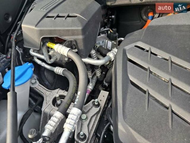 Сірий Кіа Niro, об'ємом двигуна 0 л та пробігом 126 тис. км за 20900 $, фото 37 на Automoto.ua