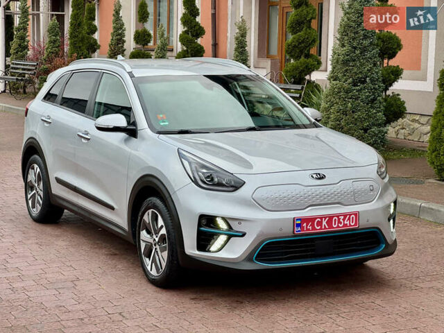 Серый Киа Niro, объемом двигателя 0 л и пробегом 118 тыс. км за 19350 $, фото 35 на Automoto.ua