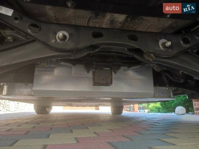 Серый Киа Niro, объемом двигателя 0 л и пробегом 49 тыс. км за 23000 $, фото 5 на Automoto.ua