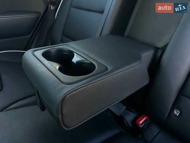 Сірий Кіа Niro, об'ємом двигуна 0 л та пробігом 58 тис. км за 23400 $, фото 82 на Automoto.ua