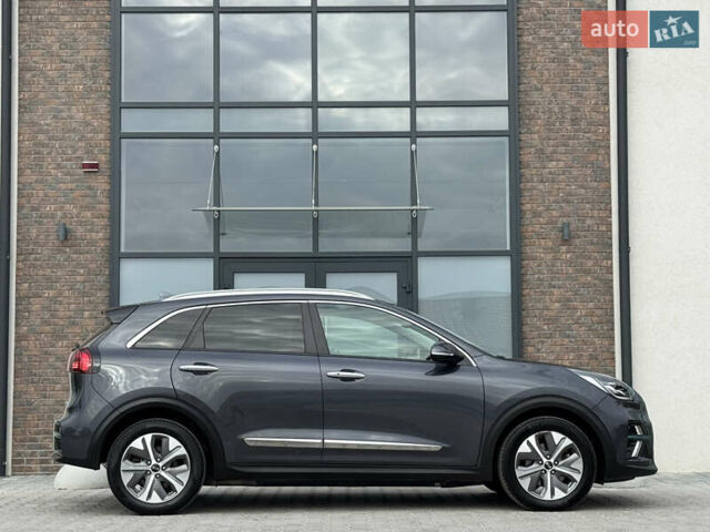 Серый Киа Niro, объемом двигателя 0 л и пробегом 139 тыс. км за 18900 $, фото 22 на Automoto.ua