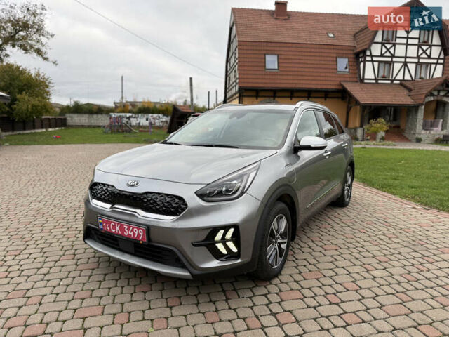 Киа Niro 2020 в Калуше на Automoto.ua Серый Киа Niro, объемом двигателя 1.58 л и пробегом 102 тыс. км за 19600 $, фото 2 на Automoto.ua