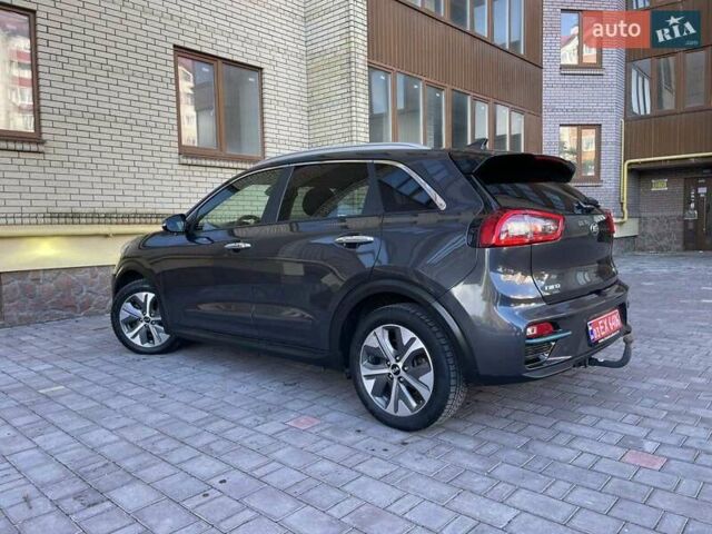 Серый Киа Niro, объемом двигателя 0 л и пробегом 125 тыс. км за 19250 $, фото 30 на Automoto.ua