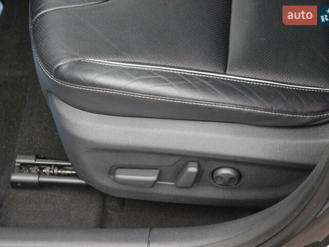 Сірий Кіа Niro, об'ємом двигуна 0 л та пробігом 74 тис. км за 19990 $, фото 22 на Automoto.ua