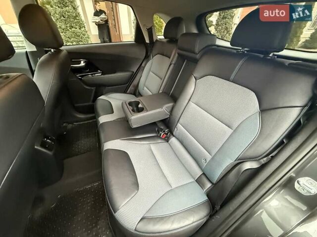Серый Киа Niro, объемом двигателя 0 л и пробегом 125 тыс. км за 18950 $, фото 36 на Automoto.ua