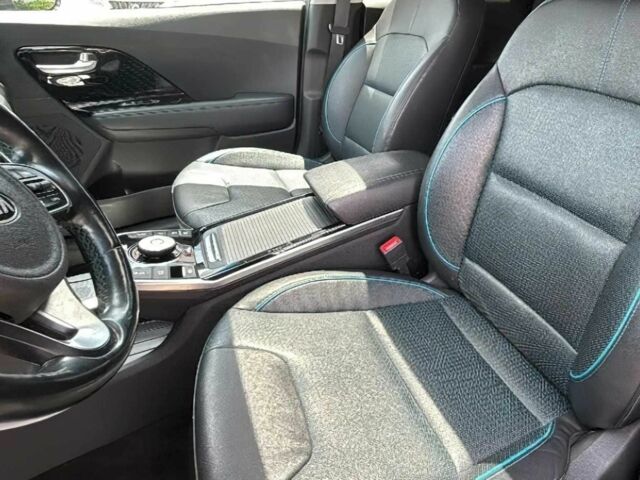 Кіа Niro 2020 у Одесі на Automoto.ua Сірий Кіа Niro, об'ємом двигуна 0 л та пробігом 39 тис. км за 9500 $, фото 9 на Automoto.ua