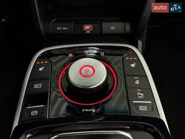 Сірий Кіа Niro, об'ємом двигуна 0 л та пробігом 114 тис. км за 18329 $, фото 15 на Automoto.ua