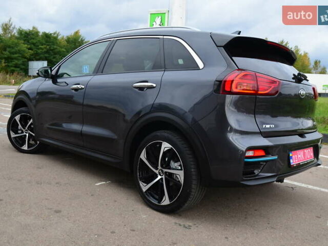 Серый Киа Niro, объемом двигателя 0 л и пробегом 77 тыс. км за 19950 $, фото 27 на Automoto.ua