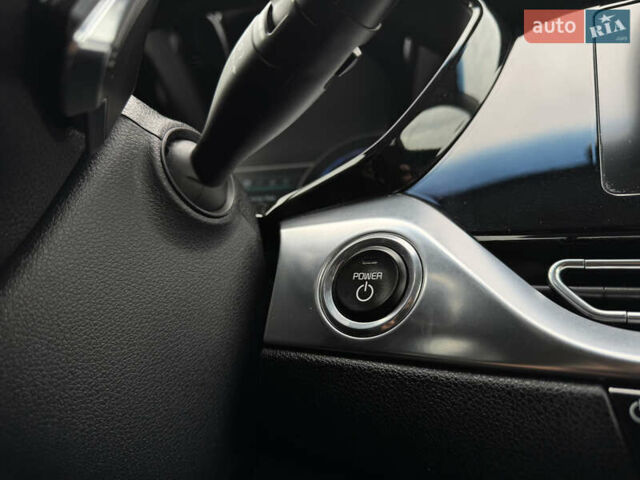 Серый Киа Niro, объемом двигателя 0 л и пробегом 139 тыс. км за 18900 $, фото 80 на Automoto.ua