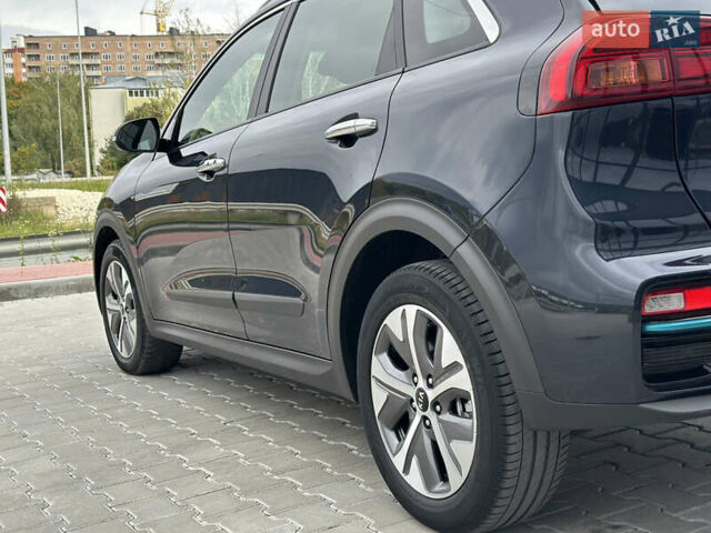 Серый Киа Niro, объемом двигателя 0 л и пробегом 128 тыс. км за 19400 $, фото 27 на Automoto.ua