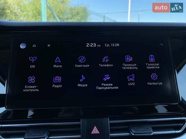 Серый Киа Niro, объемом двигателя 0 л и пробегом 58 тыс. км за 23200 $, фото 54 на Automoto.ua