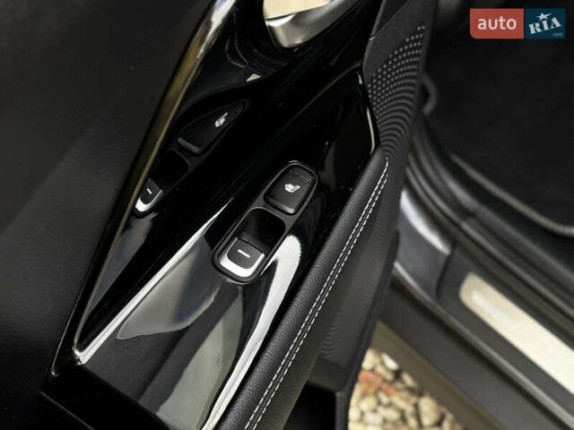 Серый Киа Niro, объемом двигателя 0 л и пробегом 110 тыс. км за 21200 $, фото 45 на Automoto.ua