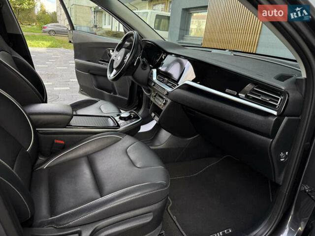Киа Niro 2020 в Трускавце на Automoto.ua Серый Киа Niro, объемом двигателя 0 л и пробегом 70 тыс. км за 19250 $, фото 67 на Automoto.ua