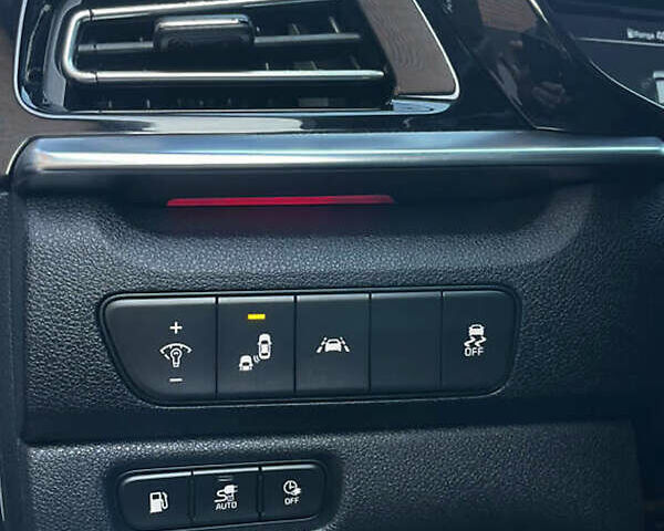 Серый Киа Niro, объемом двигателя 1.58 л и пробегом 67 тыс. км за 22600 $, фото 21 на Automoto.ua