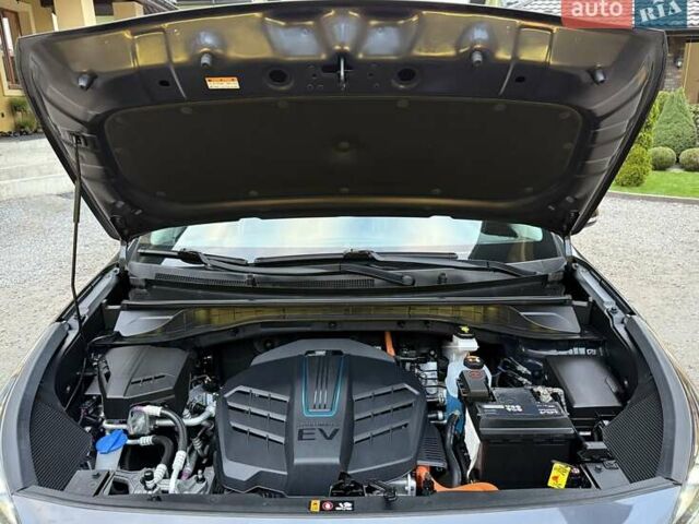 Киа Niro 2020 в Львове на Automoto.ua Серый Киа Niro, объемом двигателя 0 л и пробегом 136 тыс. км за 17950 $, фото 41 на Automoto.ua