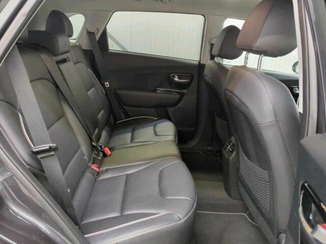 Серый Киа Niro, объемом двигателя 0 л и пробегом 79 тыс. км за 16200 $, фото 5 на Automoto.ua