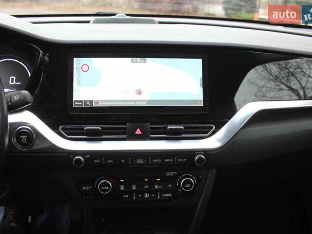 Сірий Кіа Niro, об'ємом двигуна 0 л та пробігом 74 тис. км за 19990 $, фото 47 на Automoto.ua