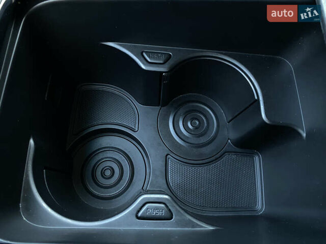 Киа Niro 2020 в Львове на Automoto.ua Серый Киа Niro, объемом двигателя 0 л и пробегом 116 тыс. км за 20800 $, фото 89 на Automoto.ua