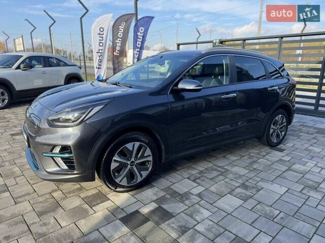Серый Киа Niro, объемом двигателя 0 л и пробегом 142 тыс. км за 18900 $, фото 7 на Automoto.ua
