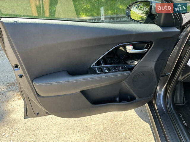 Сірий Кіа Niro, об'ємом двигуна 0 л та пробігом 143 тис. км за 17900 $, фото 22 на Automoto.ua