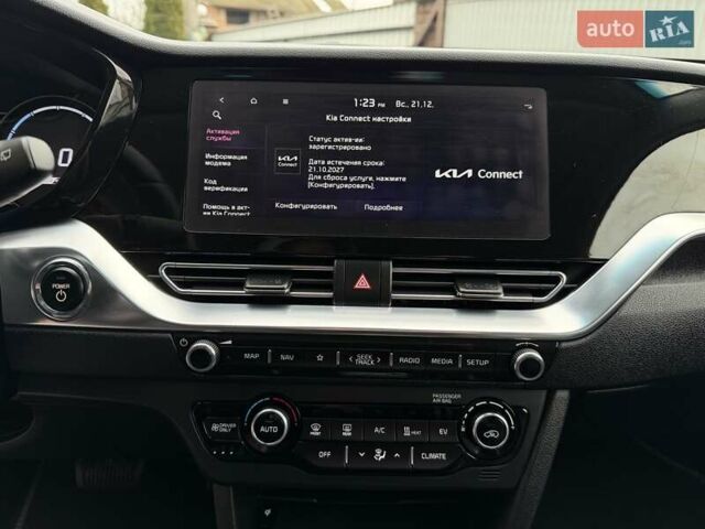 Сірий Кіа Niro, об'ємом двигуна 0 л та пробігом 71 тис. км за 21999 $, фото 50 на Automoto.ua